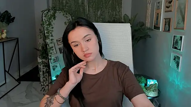 MonicaFarmer online show from 29, 4, 2026