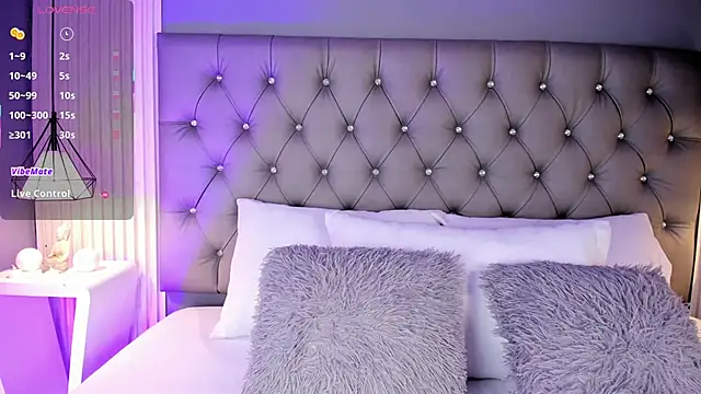 LunaBloomn online show from 12, 3, 2026