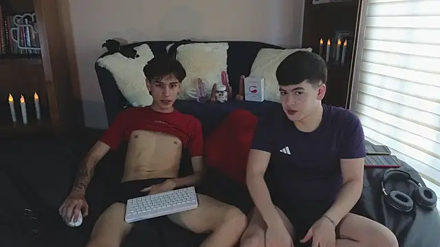 tightncuteass online show from 5, 12, 2025