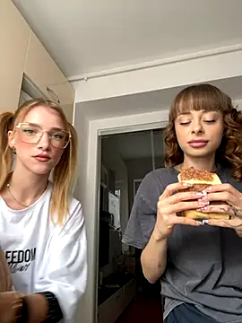 BabyBee  online show from 12, 10, 2025