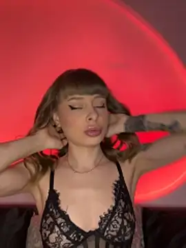 BabyBee  online show from 21, 11, 2025