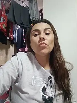 Snapshot of vanessa-titisM chatting on 10, 6, 2026 vanessa-titisM online show from 10, 6, 2026