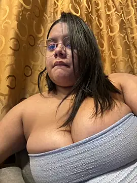 Snapshot of Anabelle_00_ chatting on 8, 11, 2025 Anabelle 00 online show from 8, 11, 2025