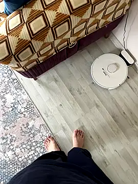 Snapshot of LAZ3R1 chatting on 2, 10, 2025 LAZ3R1 online show from 2, 10, 2025