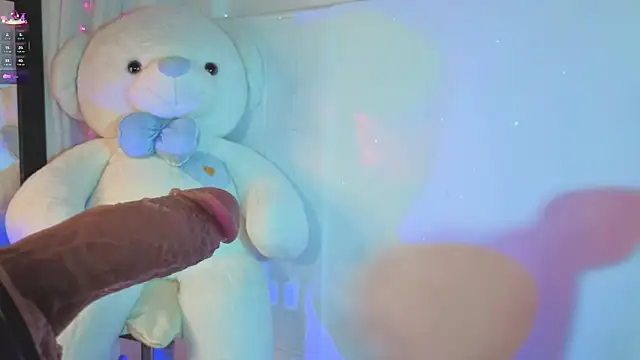 ashlynnlowe  online show from 28, 4, 2026