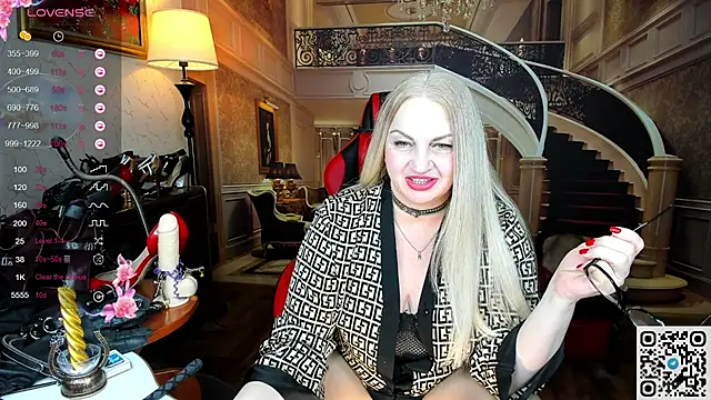 Nina Devillle online show from 20, 4, 2026