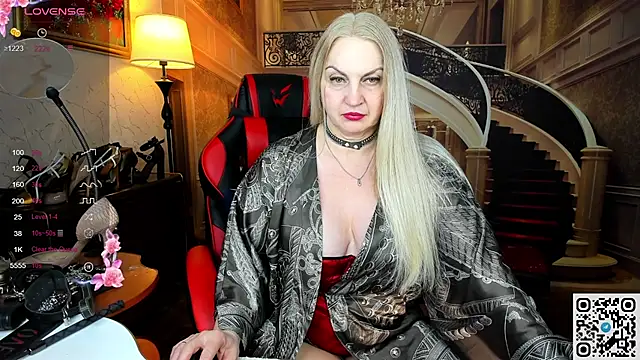 Nina Devillle online show from 20, 5, 2026