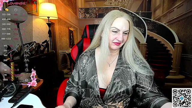 Nina Devillle online show from 31, 5, 2026