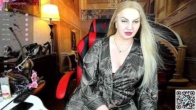 Nina Devillle online show from 21, 6, 2026