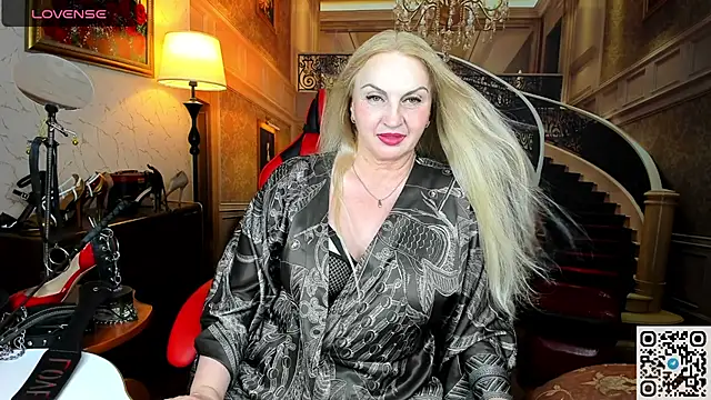 Nina Devillle online show from 26, 7, 2026
