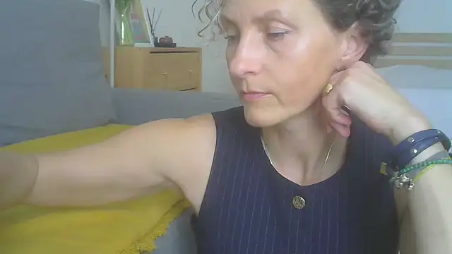 Sylira online show from 25, 7, 2026
