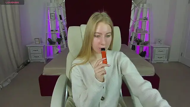 Alina Blonde online show from 23, 4, 2026