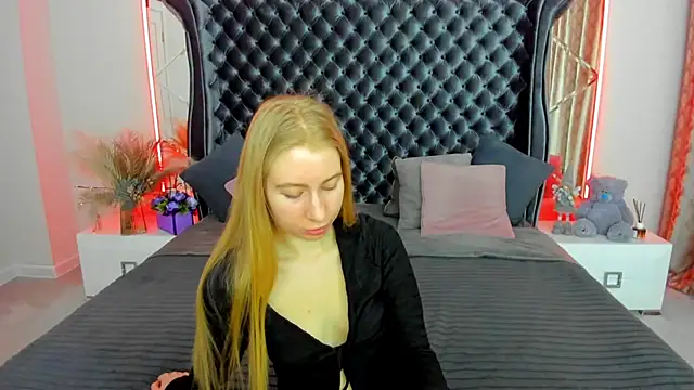 Alina Blonde online show from 25, 4, 2026