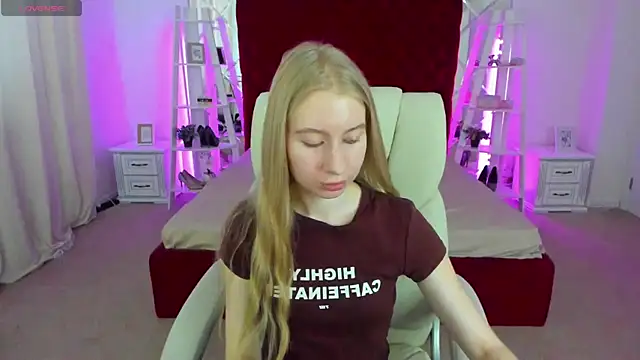 Alina Blonde online show from 6, 7, 2026