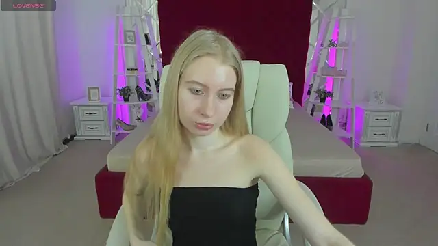 Alina Blonde online show from 15, 7, 2026