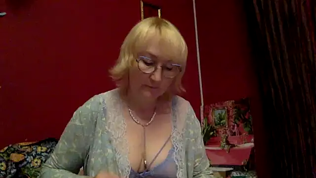 Zeyona online show from 28, 7, 2026