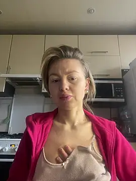 MartaLuna  online show from 10, 1, 2026