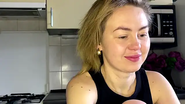 MartaLuna  online show from 6, 3, 2026