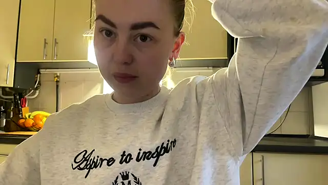 MartaLuna  online show from 10, 4, 2026