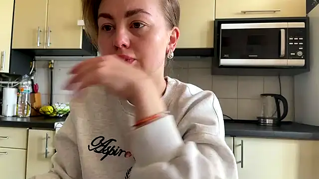 MartaLuna  online show from 23, 4, 2026