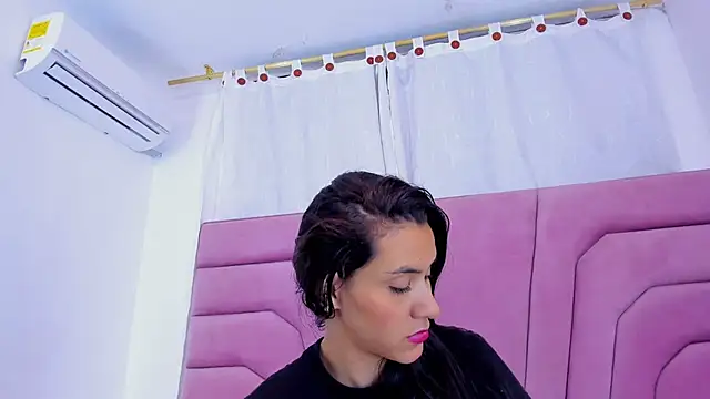 miajhonsonx online show from 24, 2, 2026