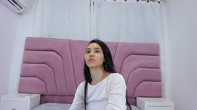 miajhonsonx online show from 22, 4, 2026