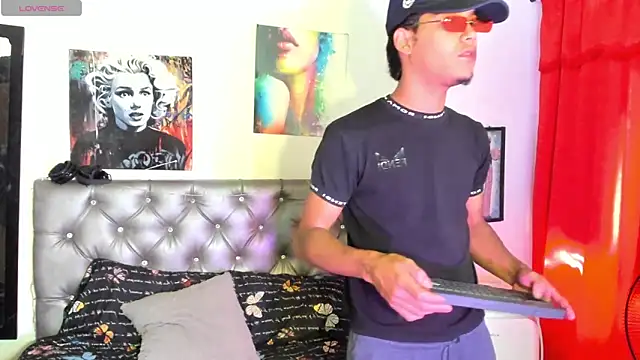 xxKamadevaxx online show from 29, 4, 2026