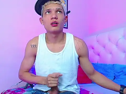 Snapshot of EL_VENEZOLANO_22CM chatting on 16, 11, 2025 EL VENEZOLANO 22CM online show from 16, 11, 2025