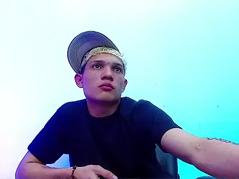 Snapshot of EL_VENEZOLANO_22CM chatting on 29, 11, 2025 EL VENEZOLANO 22CM online show from 29, 11, 2025