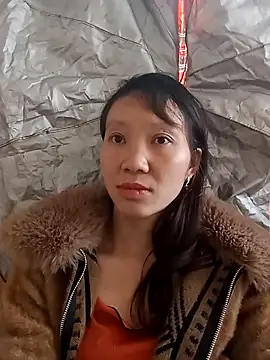 bonnie-00 online show from 18, 11, 2025