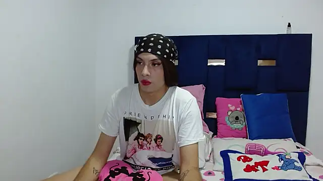 PinkLuna LolaBloom online show from 3, 5, 2026