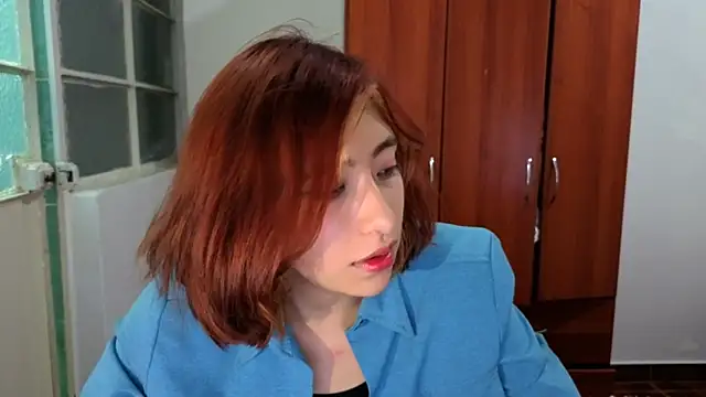 Sullyoonn online show from 12, 9, 2025