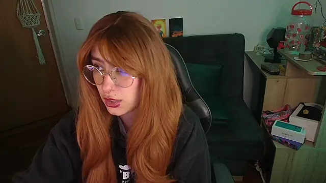 Miacatsito3 online show from 14, 11, 2025