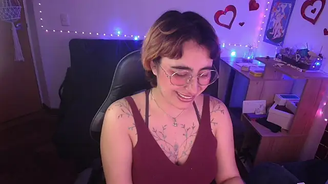 Miacatsito3 online show from 22, 4, 2026