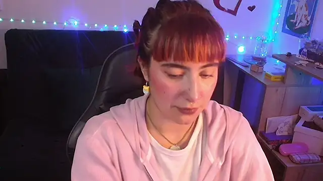 Miacatsito3 online show from 28, 4, 2026