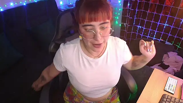 Miacatsito3 online show from 28, 4, 2026