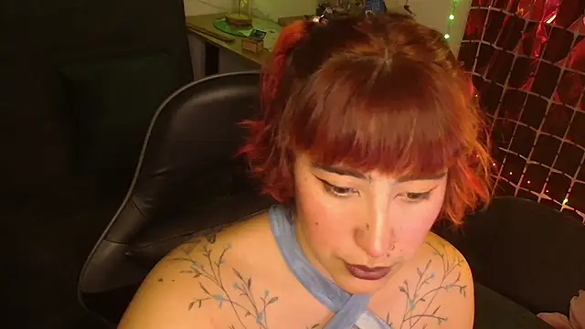 Snapshot of Miacatsito3 chatting on 30, 4, 2026 Miacatsito3 online show from 30, 4, 2026