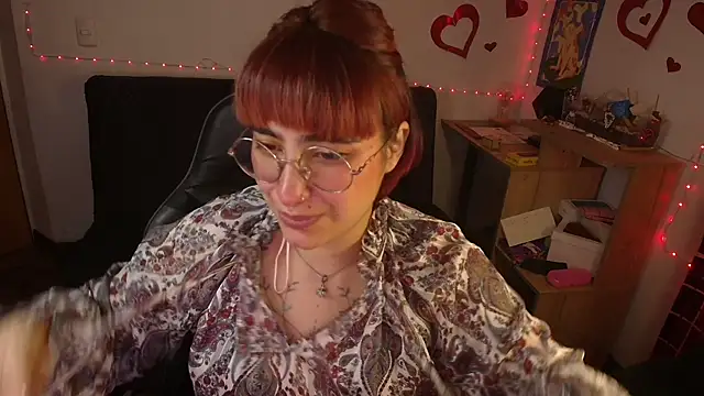 Snapshot of Miacatsito3 chatting on 12, 5, 2026 Miacatsito3 online show from 12, 5, 2026
