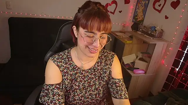 Snapshot of Miacatsito3 chatting on 12, 5, 2026 Miacatsito3 online show from 12, 5, 2026