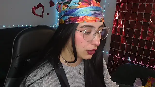 Snapshot of Miacatsito3 chatting on 24, 5, 2026 Miacatsito3 online show from 24, 5, 2026