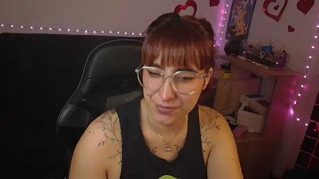 Snapshot of Miacatsito3 chatting on 26, 5, 2026 Miacatsito3 online show from 26, 5, 2026
