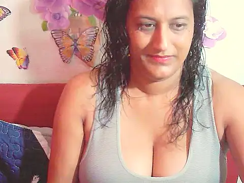 Indiansexyboobs18 online show from 23, 9, 2025