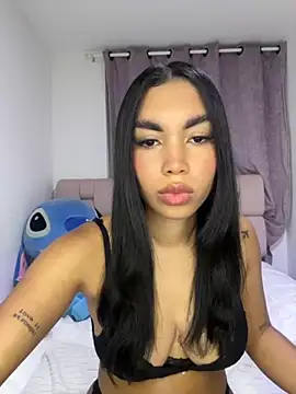 karolaalcendra online show from 18, 11, 2025