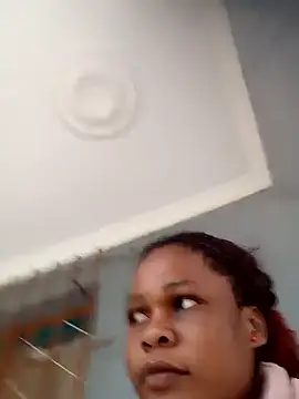 Snapshot of BlondieBitch chatting on 18, 10, 2025 BlondieBitch online show from 18, 10, 2025