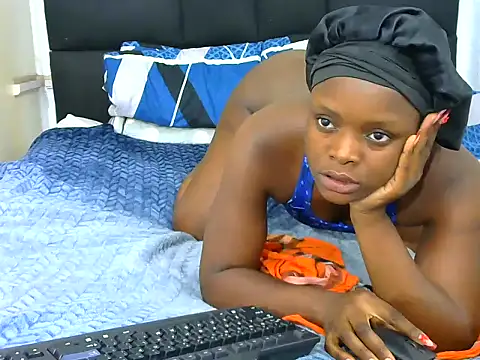 Snapshot of BlondieBitch chatting on 31, 5, 2026 BlondieBitch online show from 31, 5, 2026