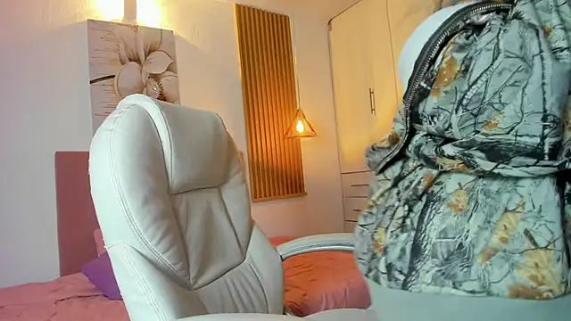 Snapshot of KoraRousee chatting on 13, 9, 2025 KoraRousee online show from 13, 9, 2025