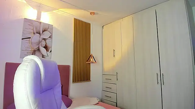 Snapshot of KoraRousee chatting on 16, 10, 2025 KoraRousee online show from 16, 10, 2025