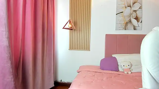 Snapshot of KoraRousee chatting on 20, 10, 2025 KoraRousee online show from 20, 10, 2025