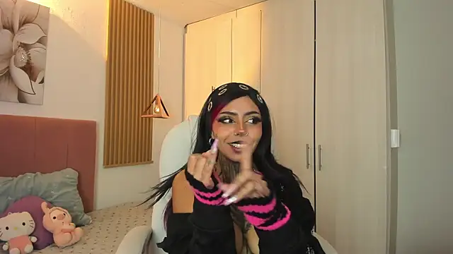 Snapshot of KoraRousee chatting on 28, 10, 2025 KoraRousee online show from 28, 10, 2025