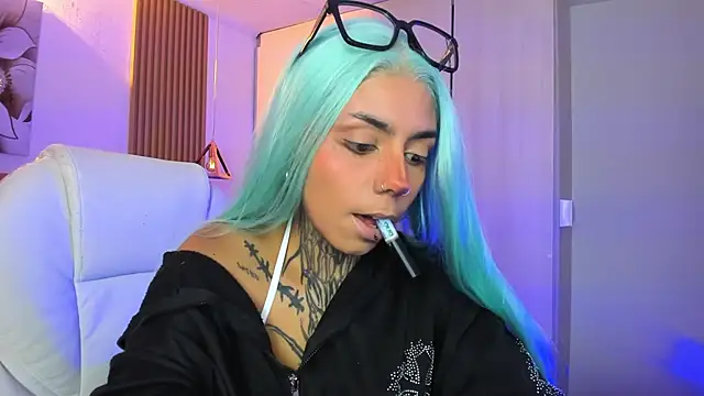 Snapshot of KoraRousee chatting on 30, 10, 2025 KoraRousee online show from 30, 10, 2025